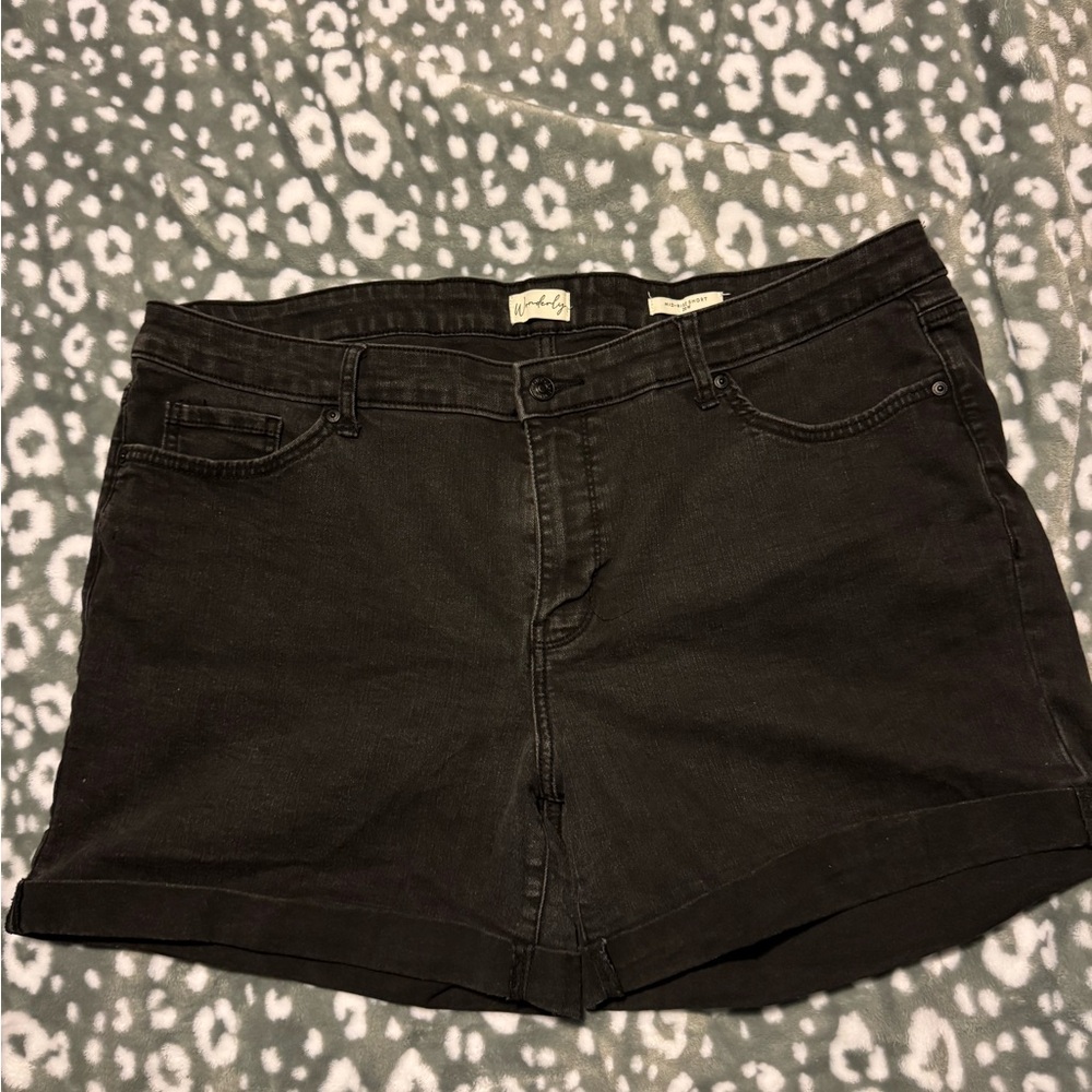 Wonderly Women's Black Denim Shorts